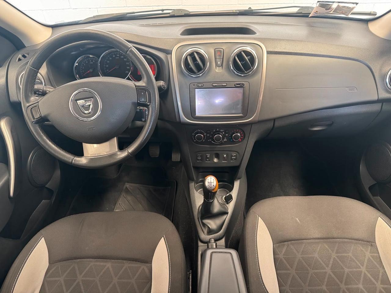 Dacia Sandero Stepway adatta neopatentati
