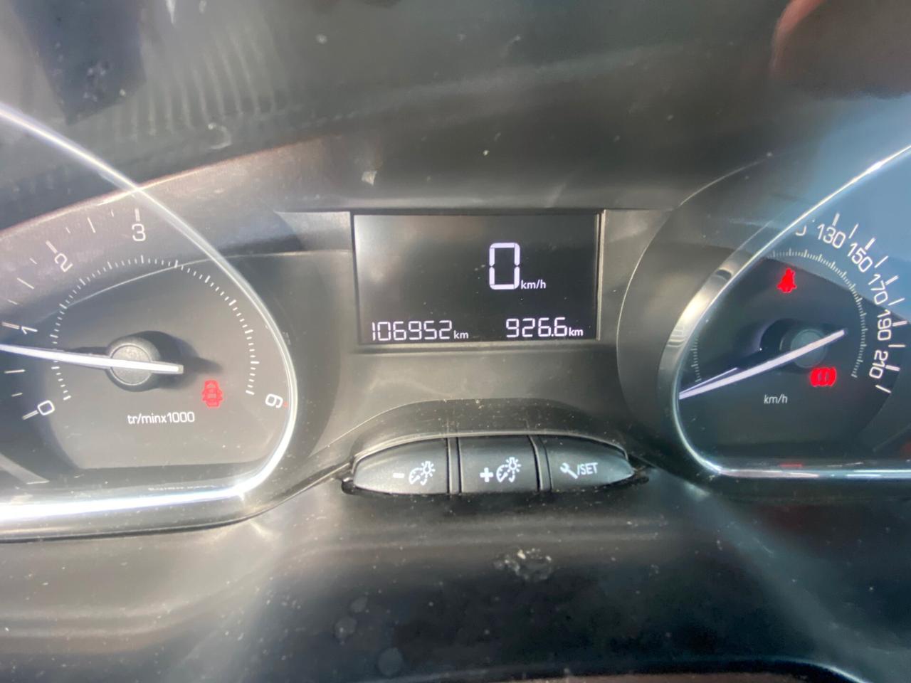 Peugeot 2008 1.4 HDi 68CV Active