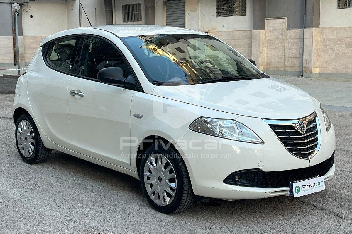 LANCIA Ypsilon 1.2 69 CV 5 porte Silver