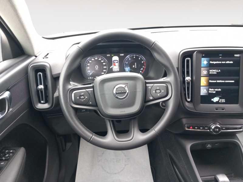 VOLVO XC40 1.5 t2 Momentum Core auto