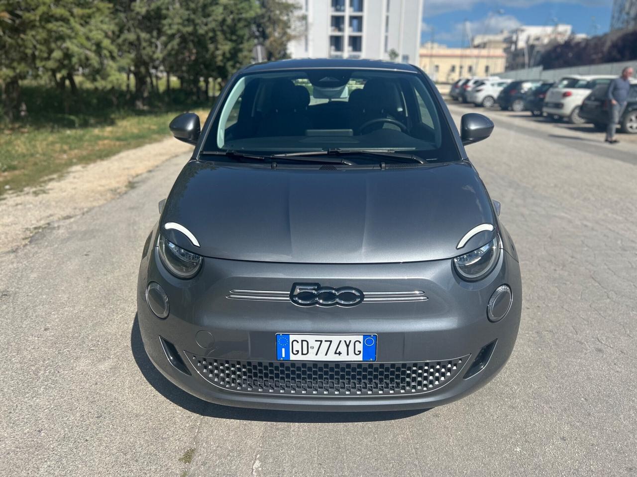Fiat 500 500e Berlina 42 kWh Passion