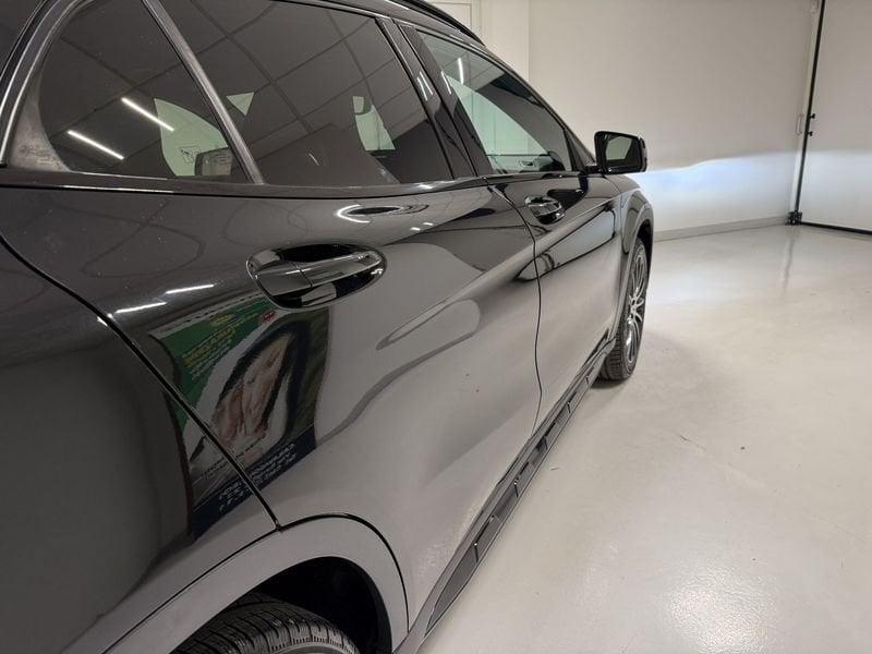 Mercedes-Benz GLA GLA 200 Premium AMG Night Edition