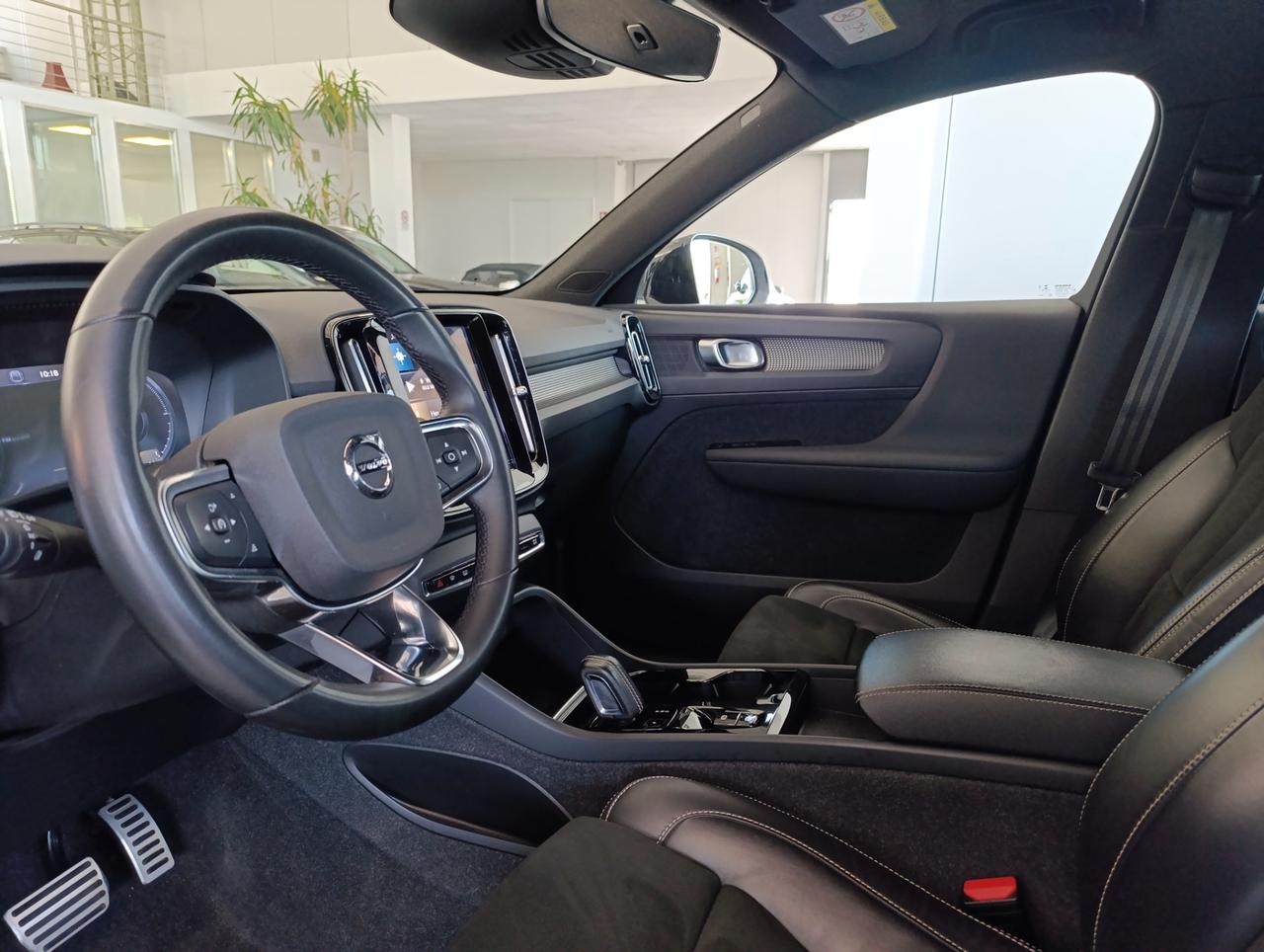 Volvo XC40 1.5 t4 phev R-design auto my21