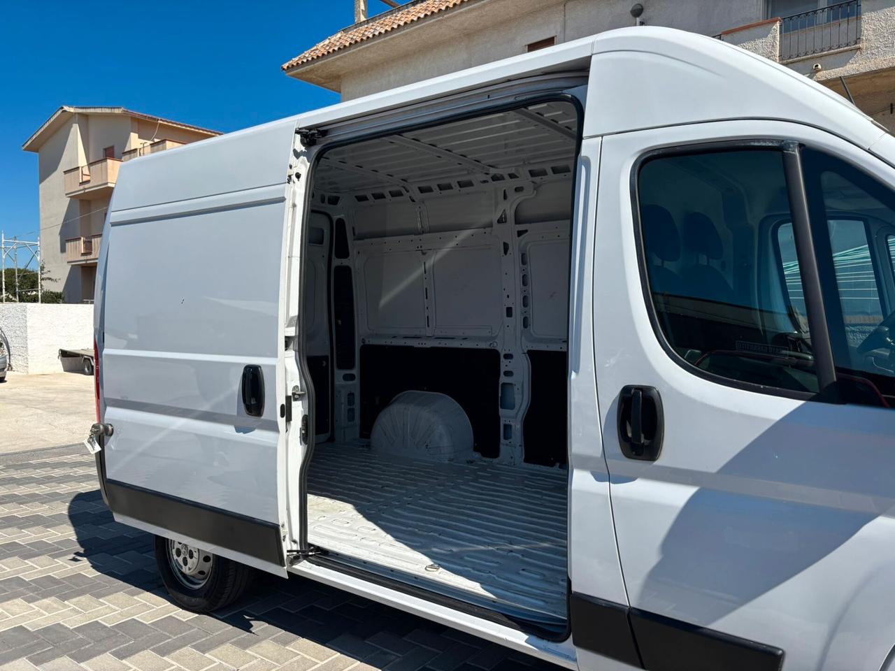 Peugeot Boxer 2.2 BlueHDi 140CV L2H2