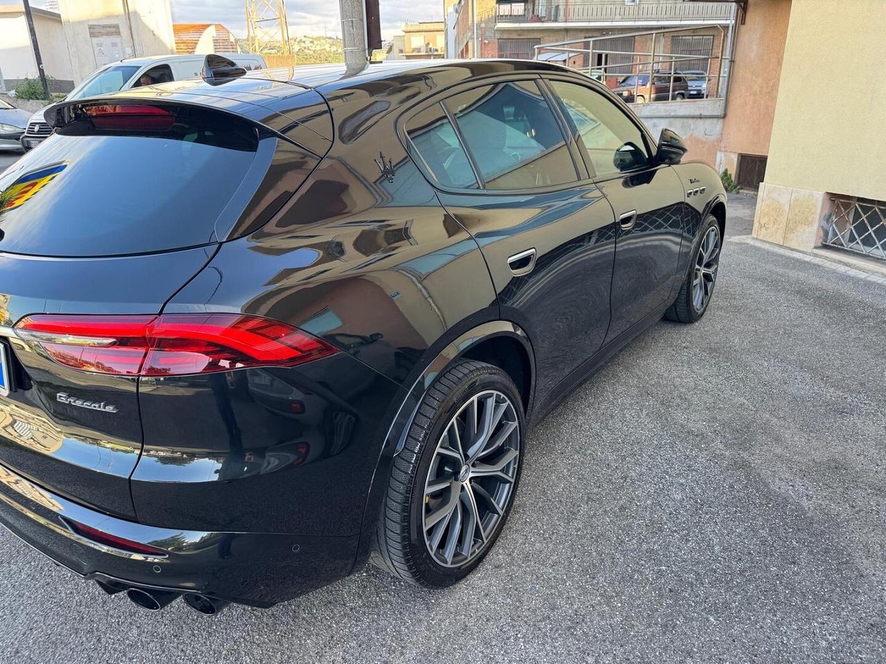 MASERATI GRECALE MODENA 330CV