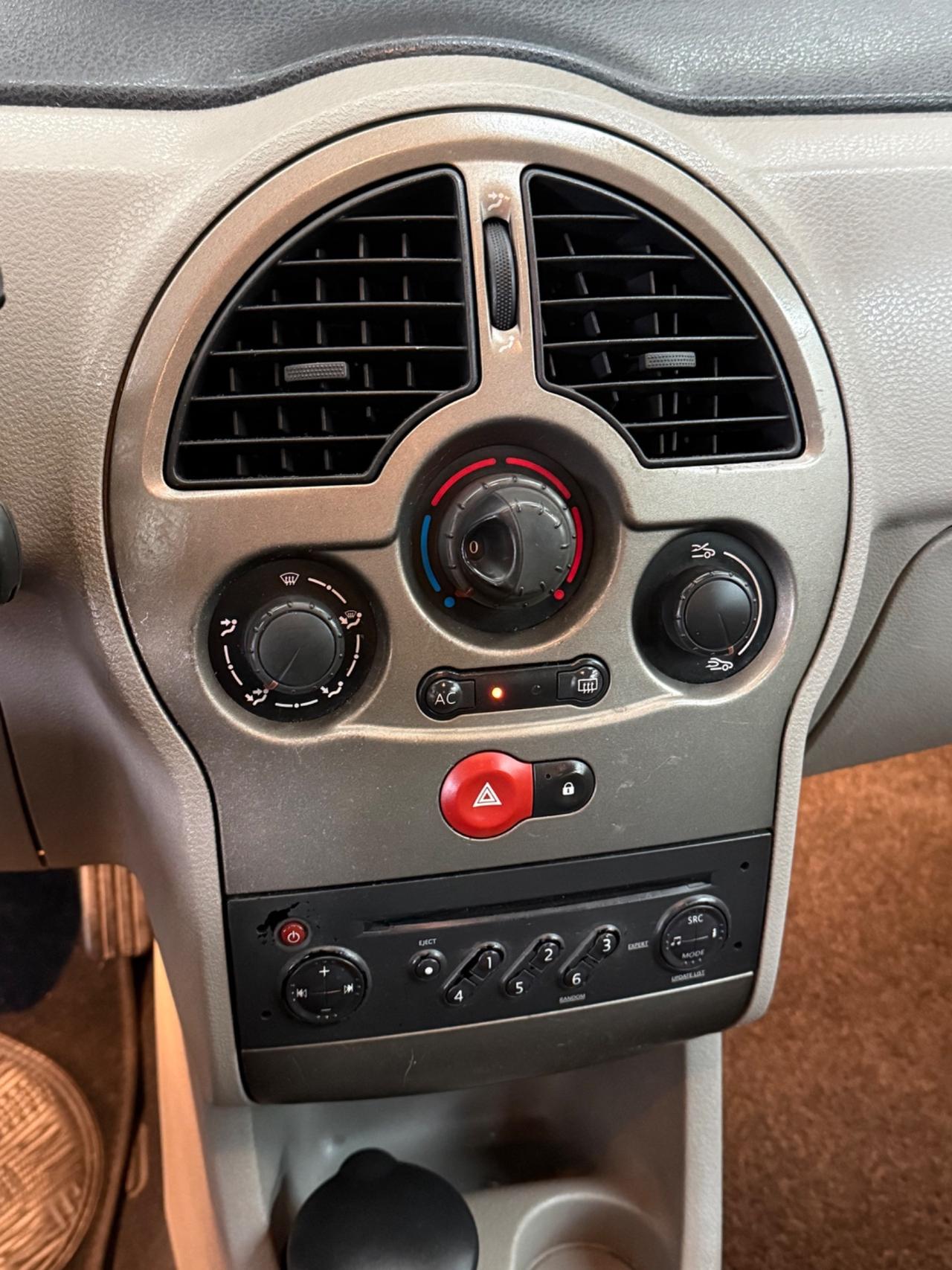 Renault Modus 1.2 75cv 16V Ok neopatentati