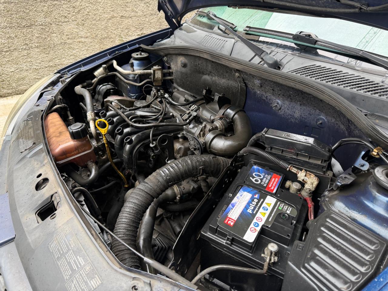 Renault Clio 1.2 BENZINA NEOPATENTATI CONSUMI BASSI