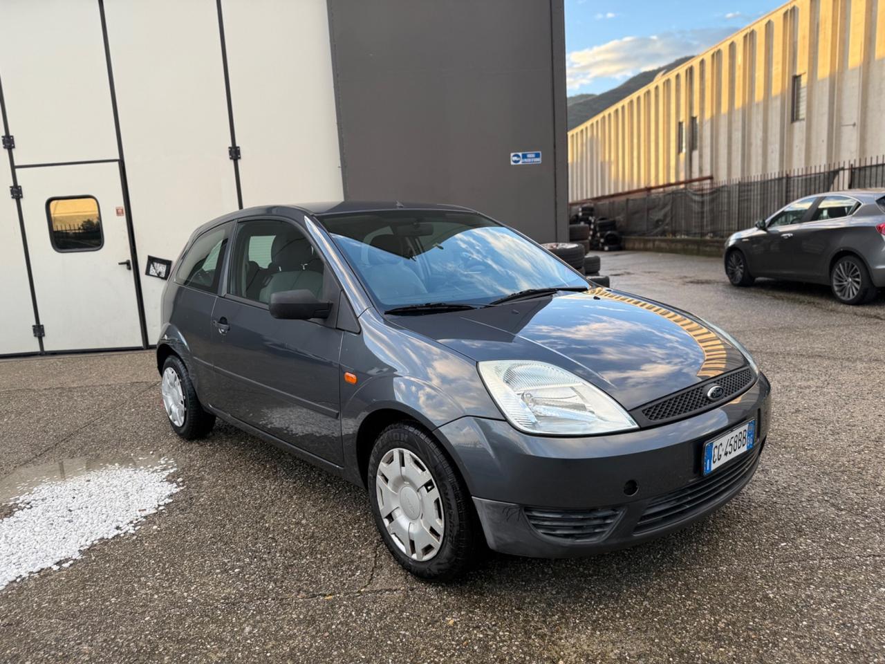 Ford Fiesta 1.2 16V 3p. Ambiente