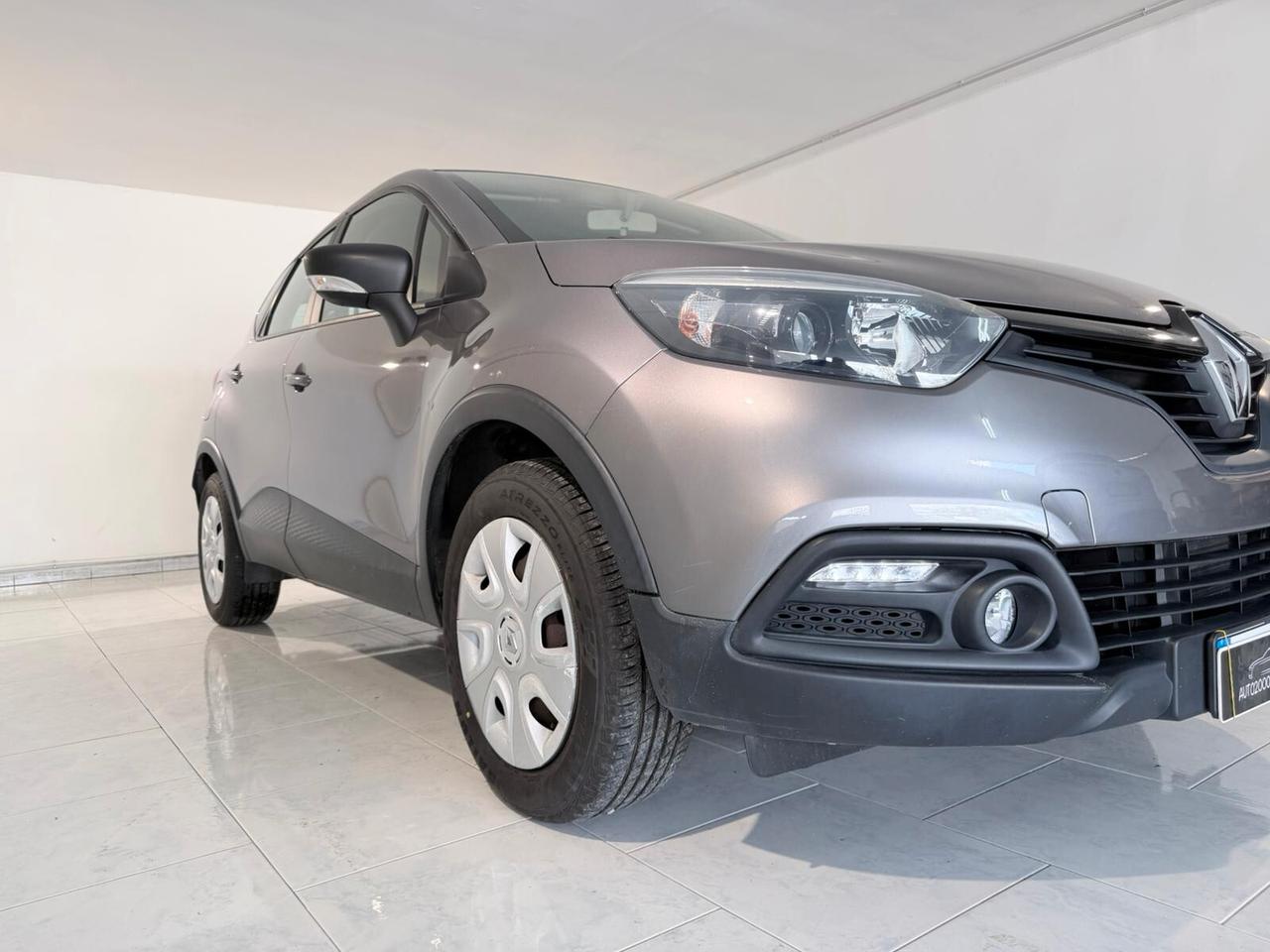 Renault Captur NEOPATENTATI ACCONTO 0€ RATE DA 180€