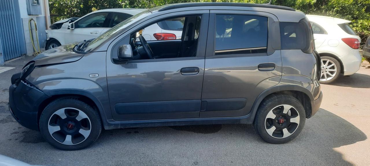 Fiat Panda 1.0 FireFly S&S Hybrid City Cross anno 2023