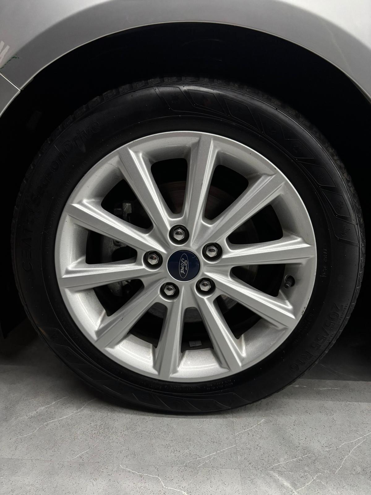 Ford Focus 1.6 120 CV GPL Titanium