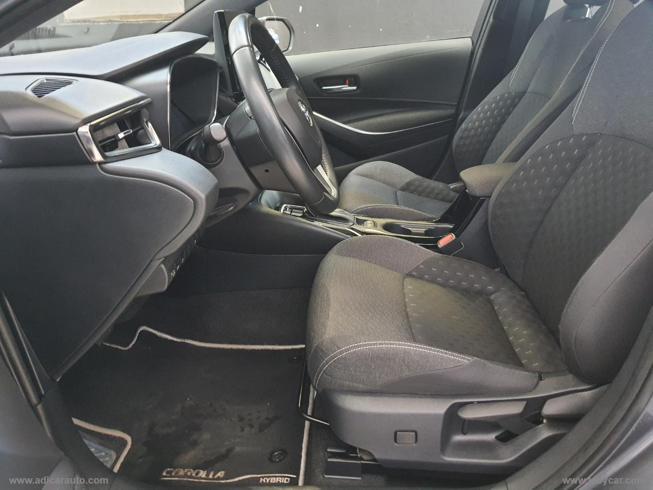 TOYOTA Corolla 1.8 Hybrid Style