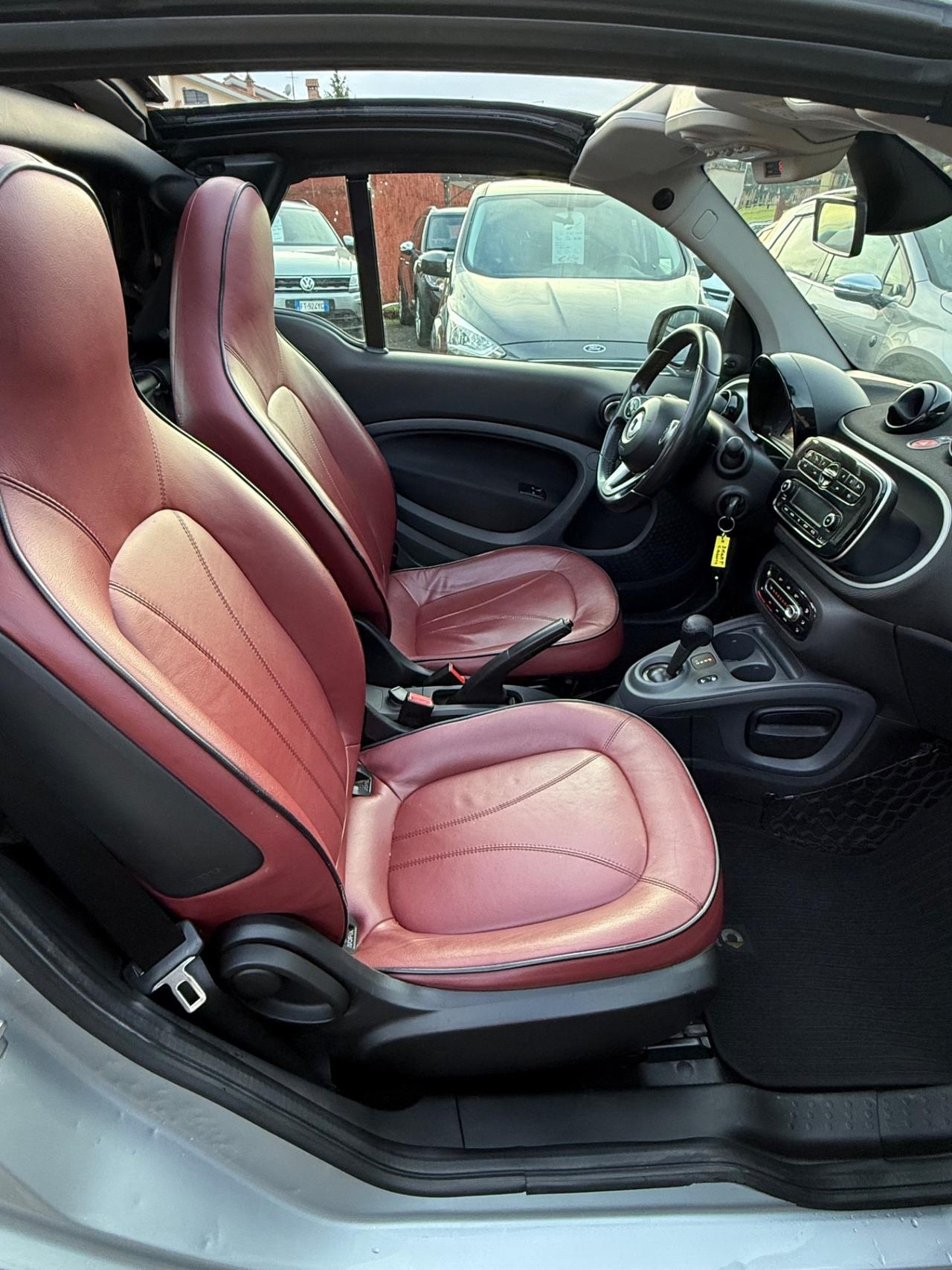 Smart 0.9 Turbo twinamic cabrio -pelle-rate-garanzia