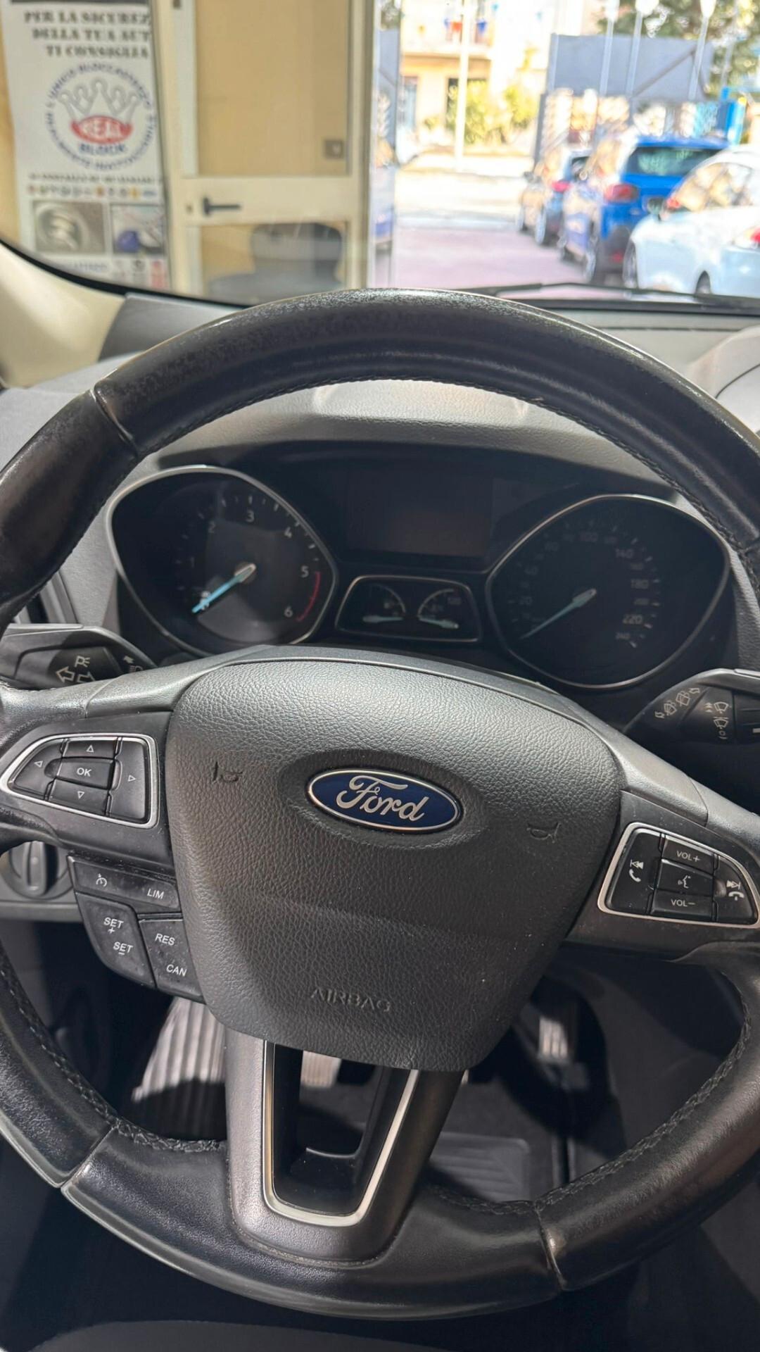 Ford Kuga 1.5 TDCI 120 CV S&S 2WD Titanium