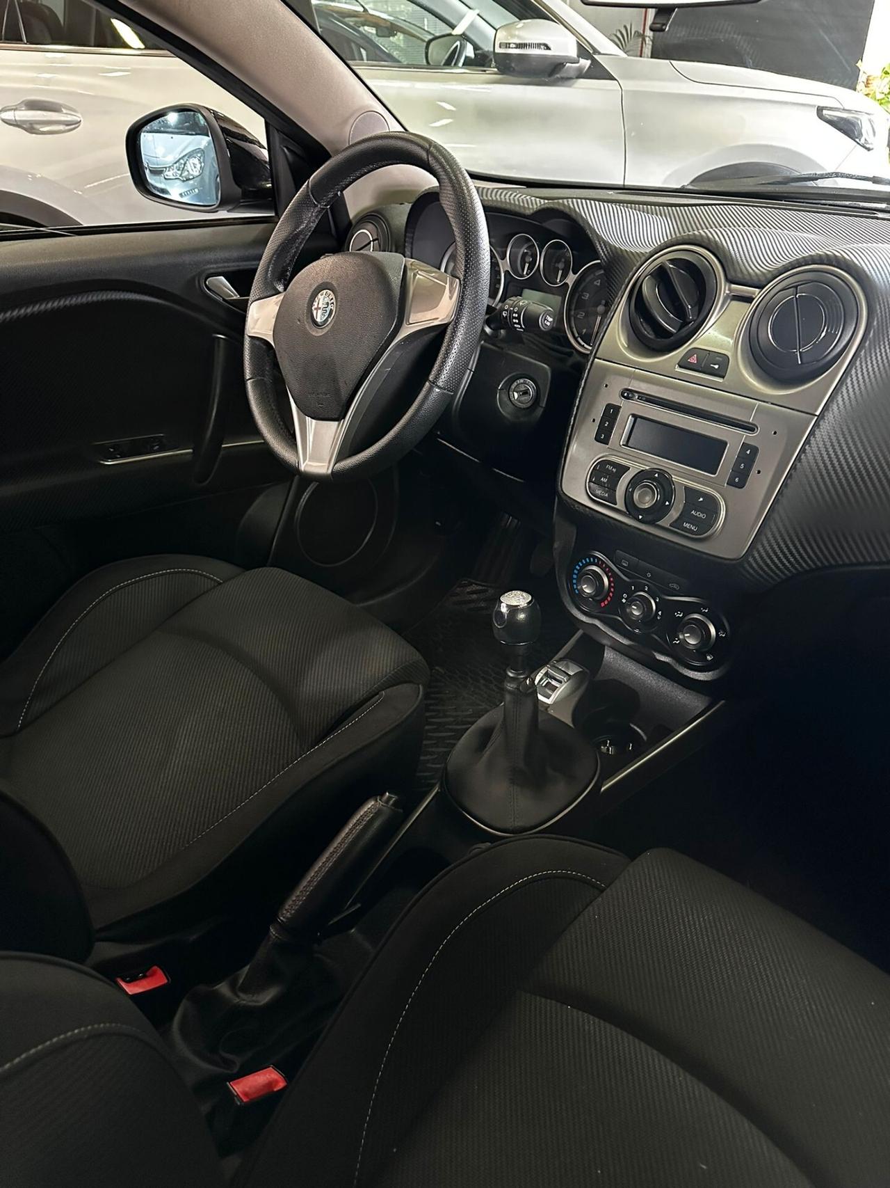 Alfa Romeo MiTo 1.4 105 CV M.air S&S Distinctive Sport Pack