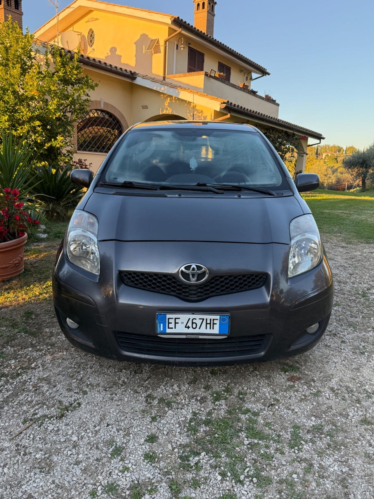 Toyota Yaris 1.4 D-4D DPF 5 porte