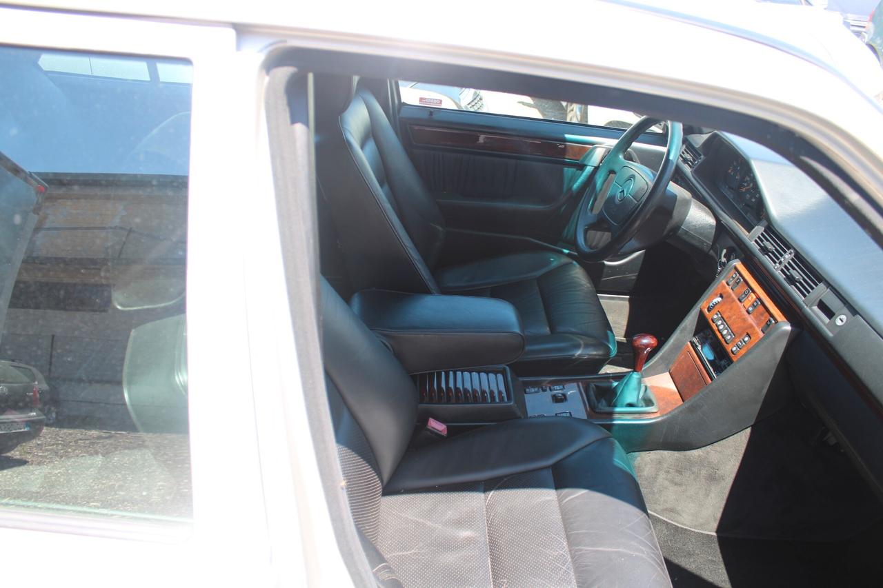Mercedes-benz E 200 MERCEDES BENZ 124019