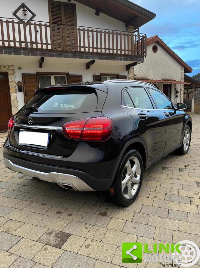 MERCEDES-BENZ GLA 200 d Automatic 4Matic Premium