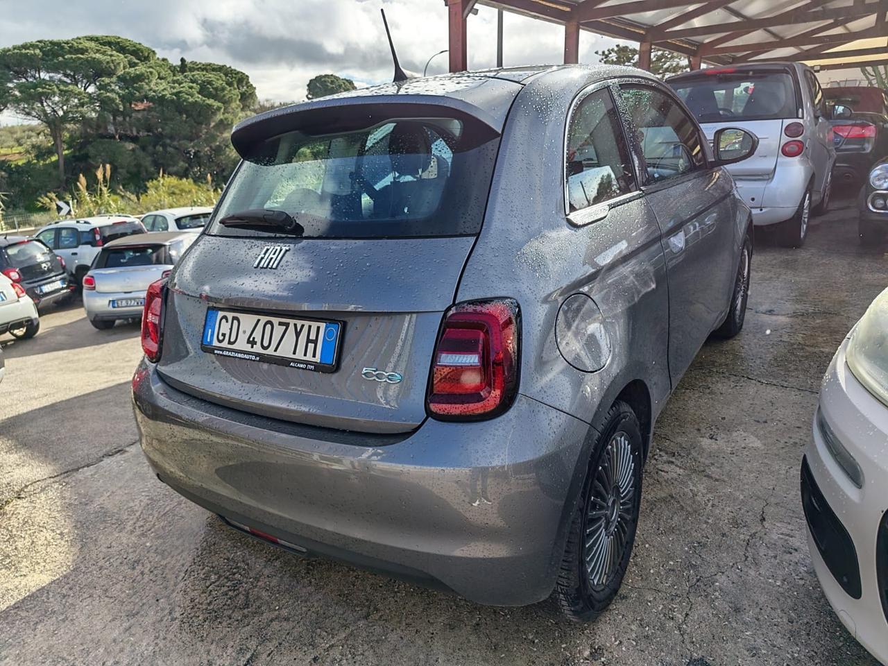 Fiat 500 500e berlina 42 kWh La Prima