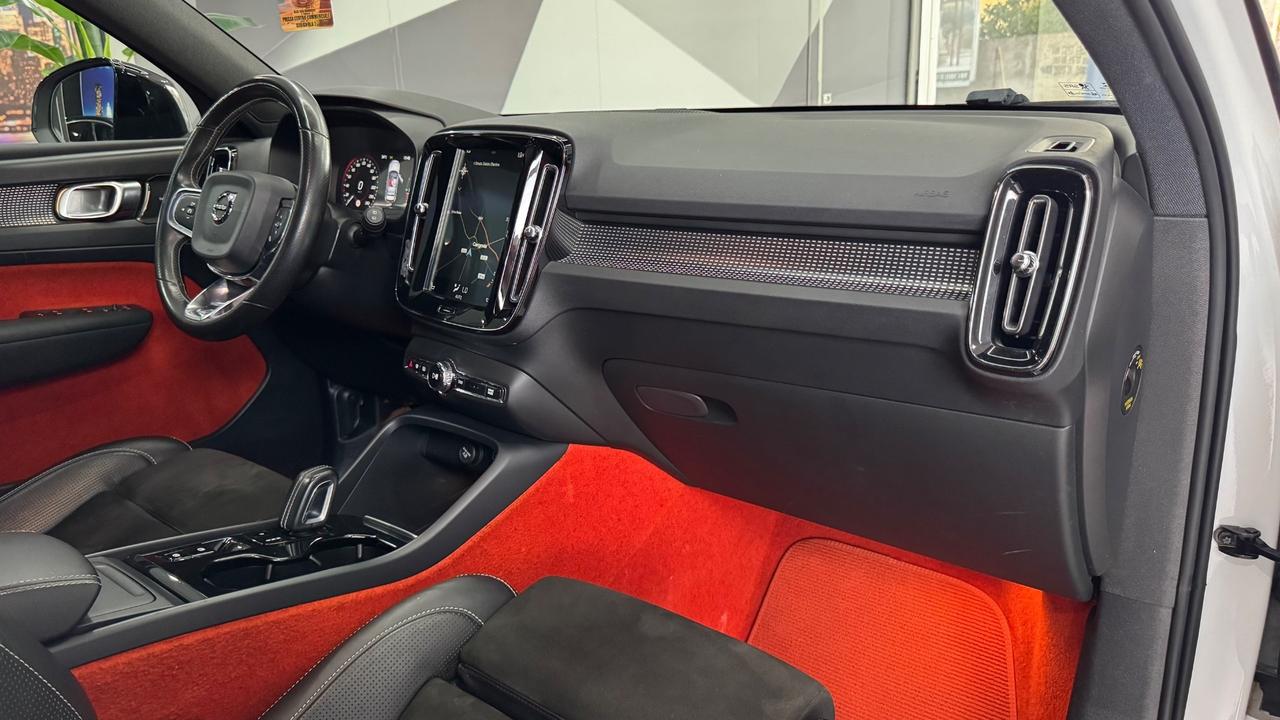 Volvo XC40 2.0 190 CvD4 AWD Geartronic R-design