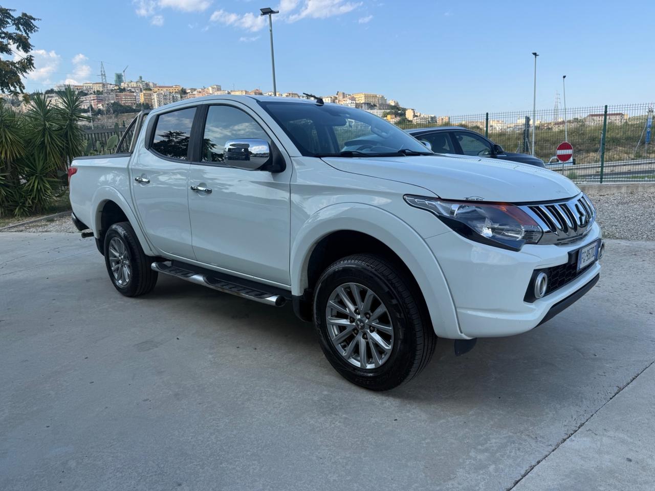 Mitsubishi L200 2.4 DI-D/154CV Double Cab Intense