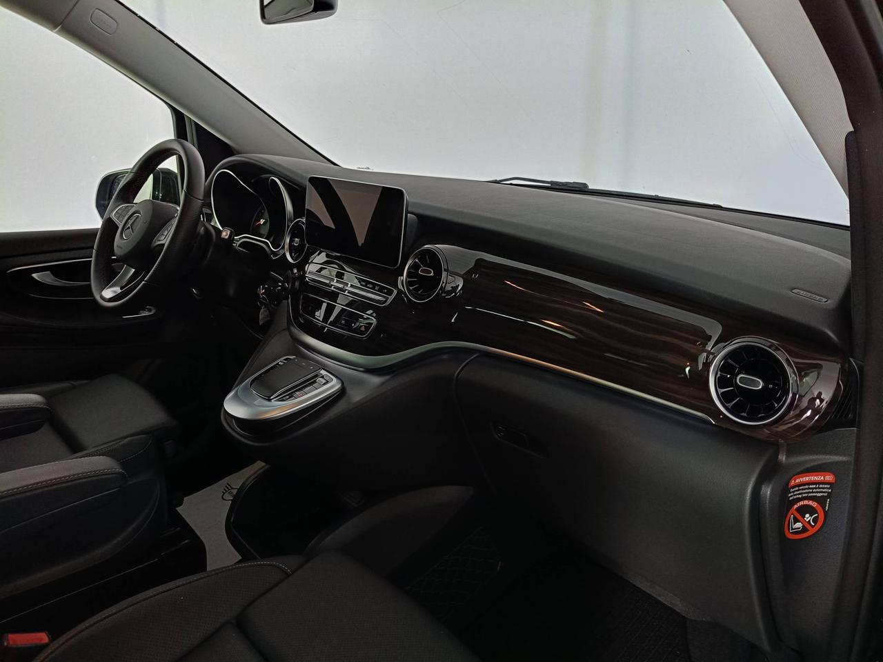 Mercedes-Benz Classe V - W447 2019 Extralong - V Extralong 300 d Premium 4matic auto