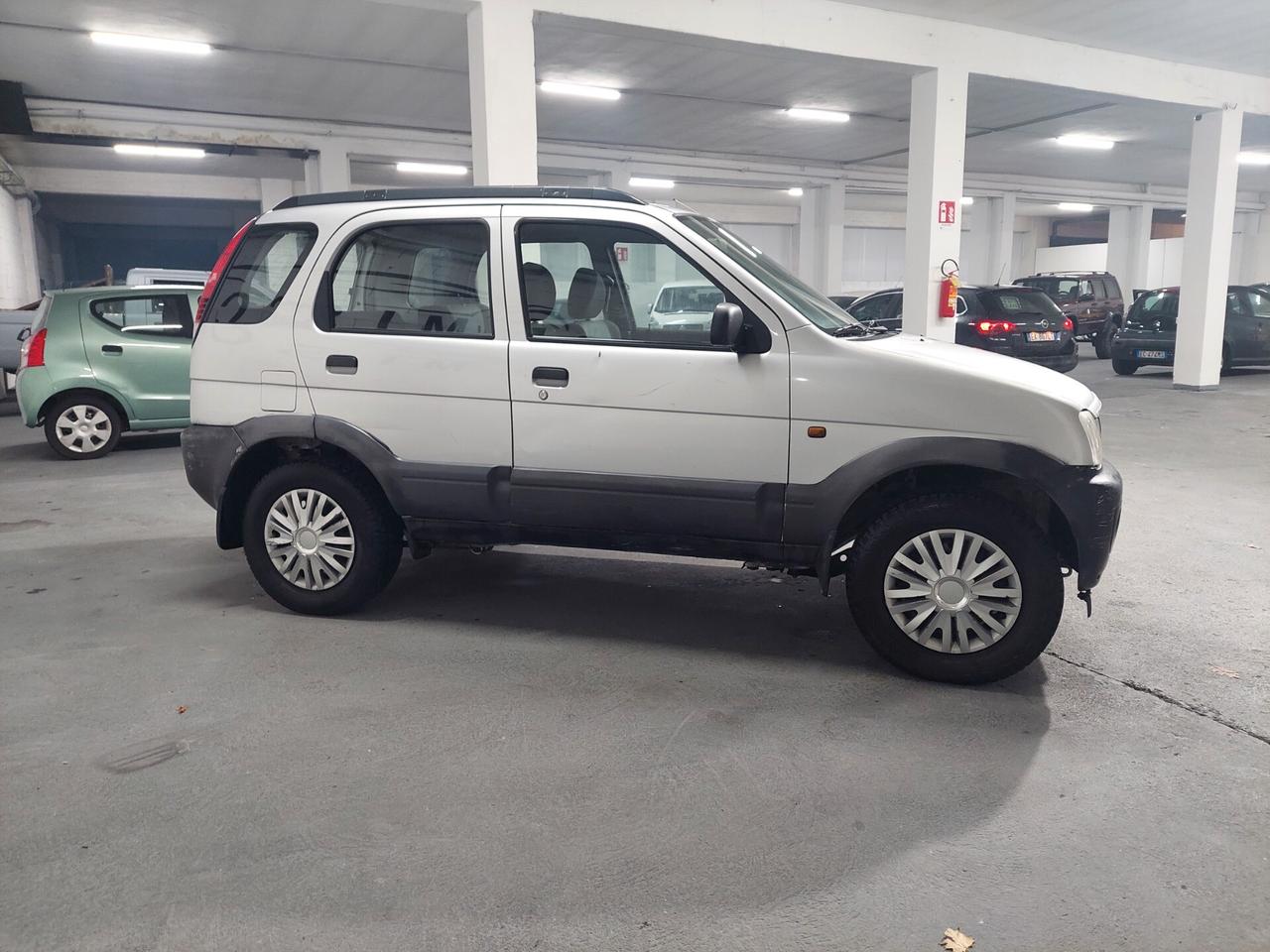 Daihatsu Terios 1.3i 16V cat 4WD SX autocarro 4 posti