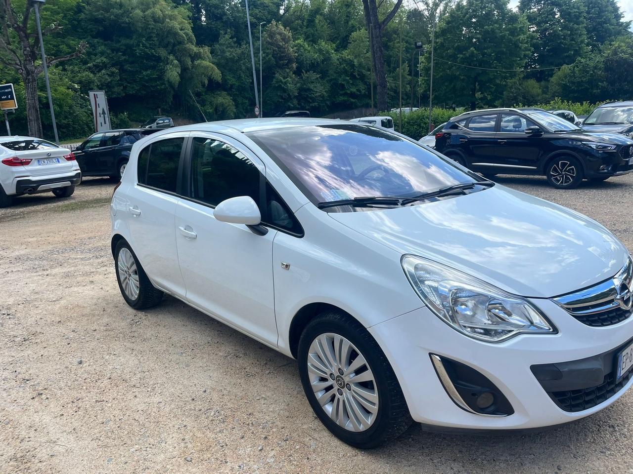 Opel Corsa 1.2 5 porte Sport