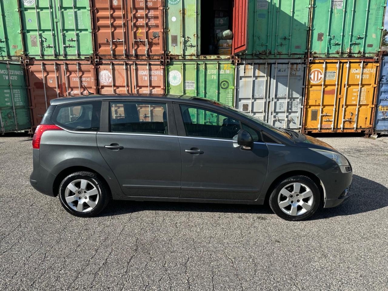 Peugeot 5008 1.6 VTi 120CV Premium METANO