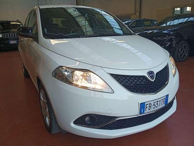 Lancia Ypsilon 1.2 69 CV 5 porte KM 63000