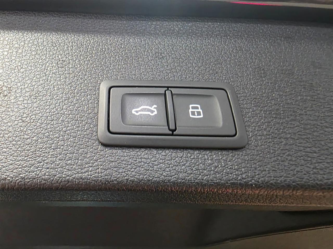 Audi Q2 30 TDI S tronic Business Design