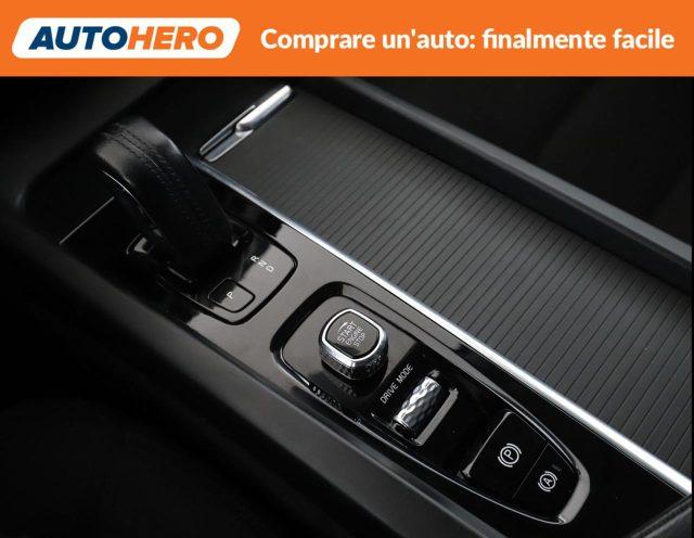 VOLVO XC60 B4 (d) AWD Geartronic Momentum Pro