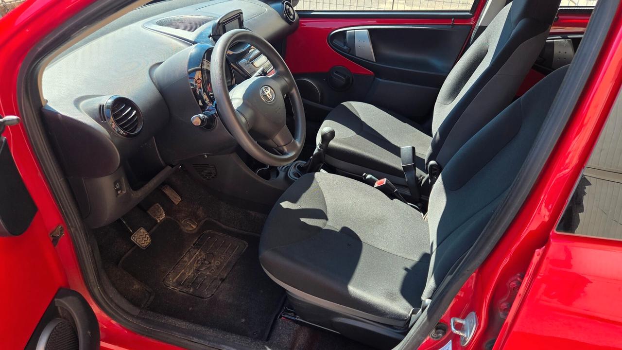 Toyota Aygo 1.0 12V VVT-i 5 porte Lounge Connect