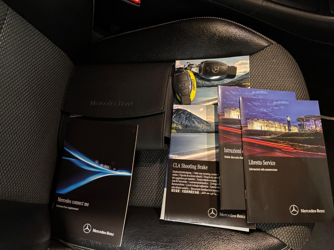 Mercedes-benz CLA 200d PREMIUM DARK