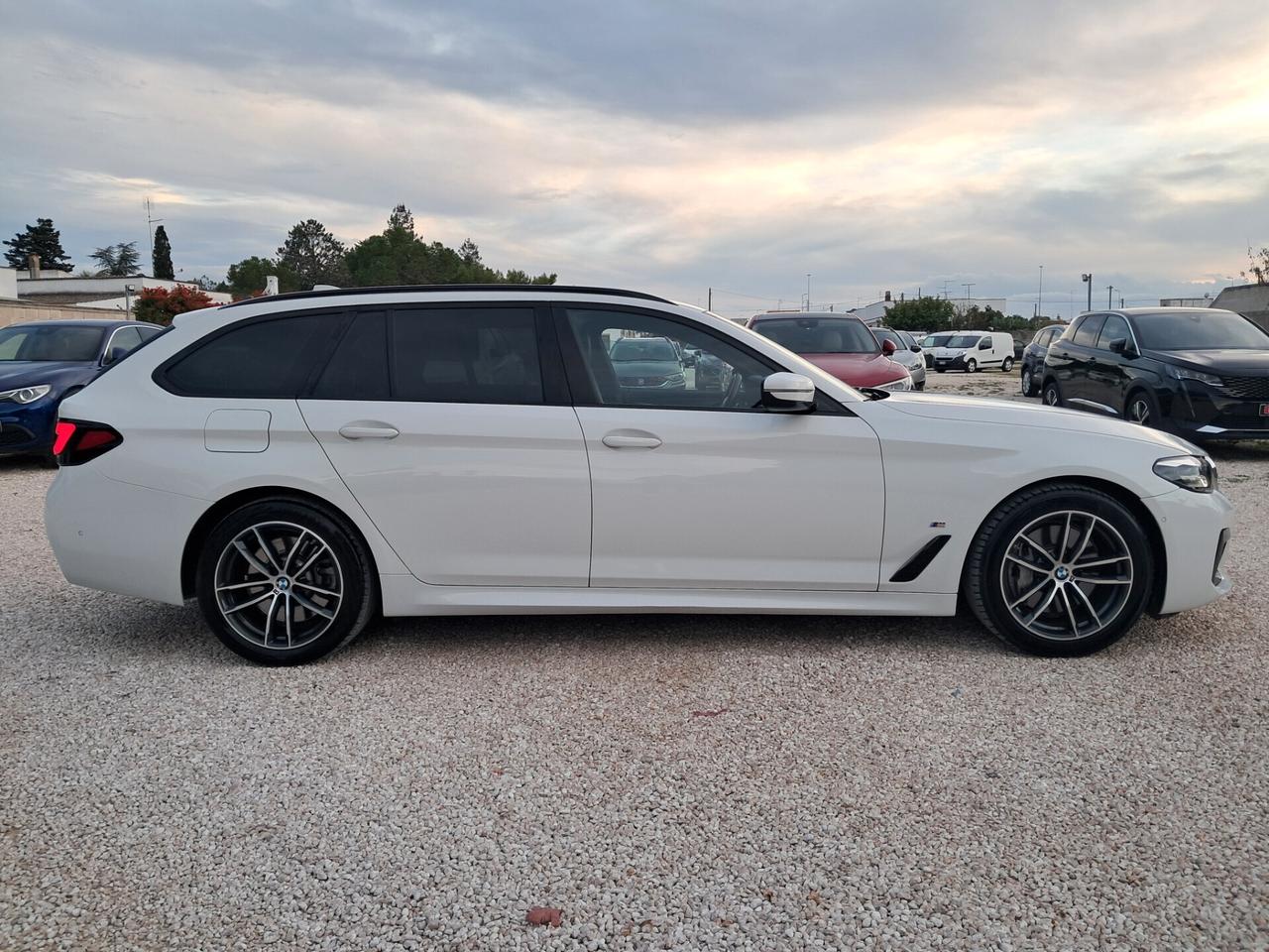 Bmw530Touring-M-SPORT-249cv-VIRTUAL*PELLE*LED*