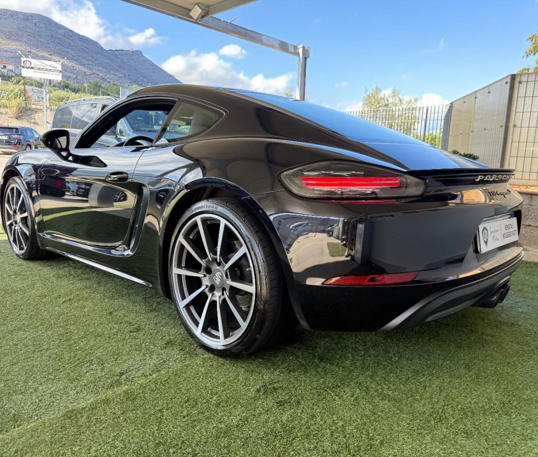 PORSCHE - 718 cayman -