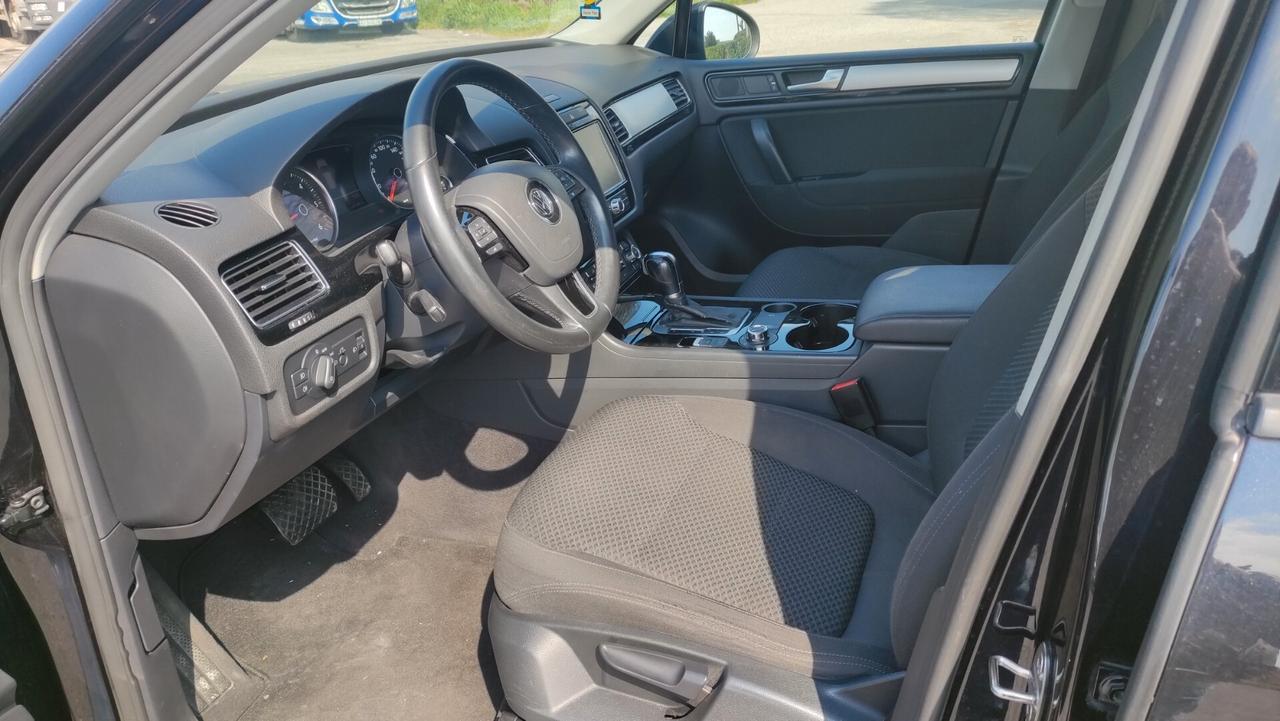 Volkswagen Touareg 3.0 TDI tiptronic BlueMotion Technology - 2011