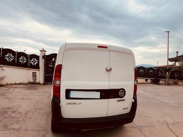 Fiat Doblo METANO 1.4 T.JET 120CV CLIMA CRUISE CAR PLAY