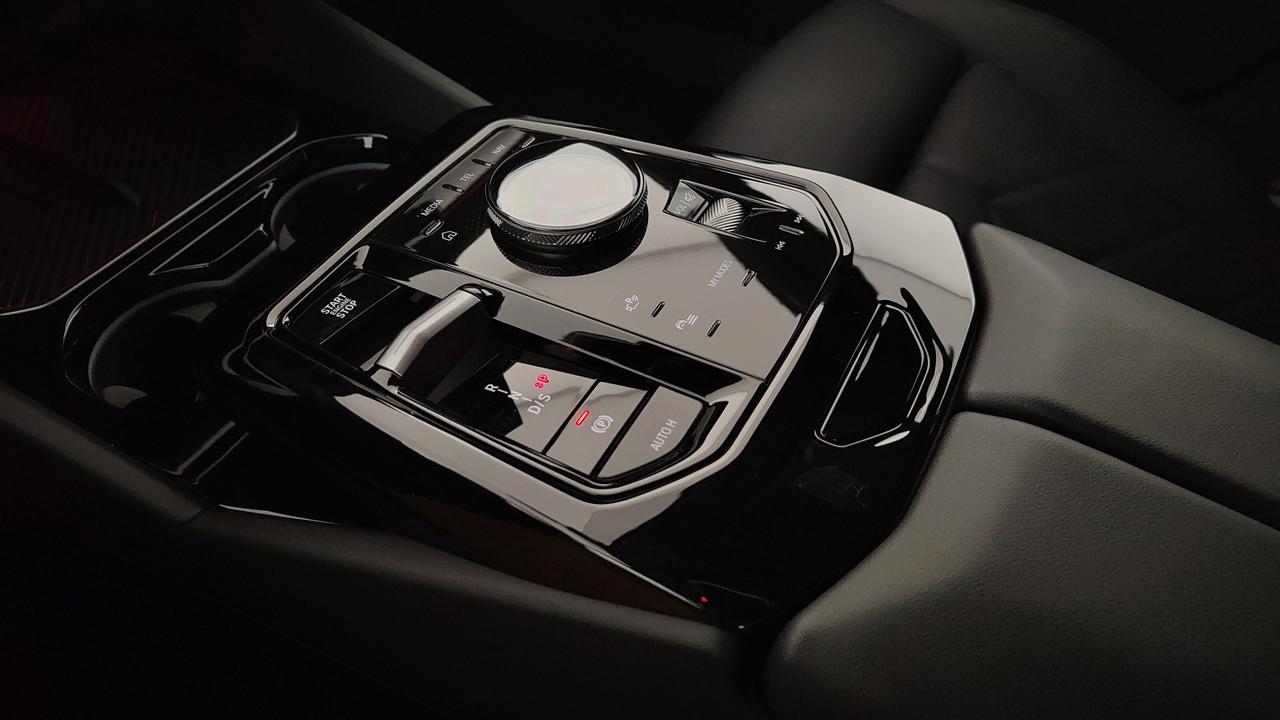 BMW Serie 5 G61 2024 Touring - 520d Touring 48V xdrive MSport Pro auto