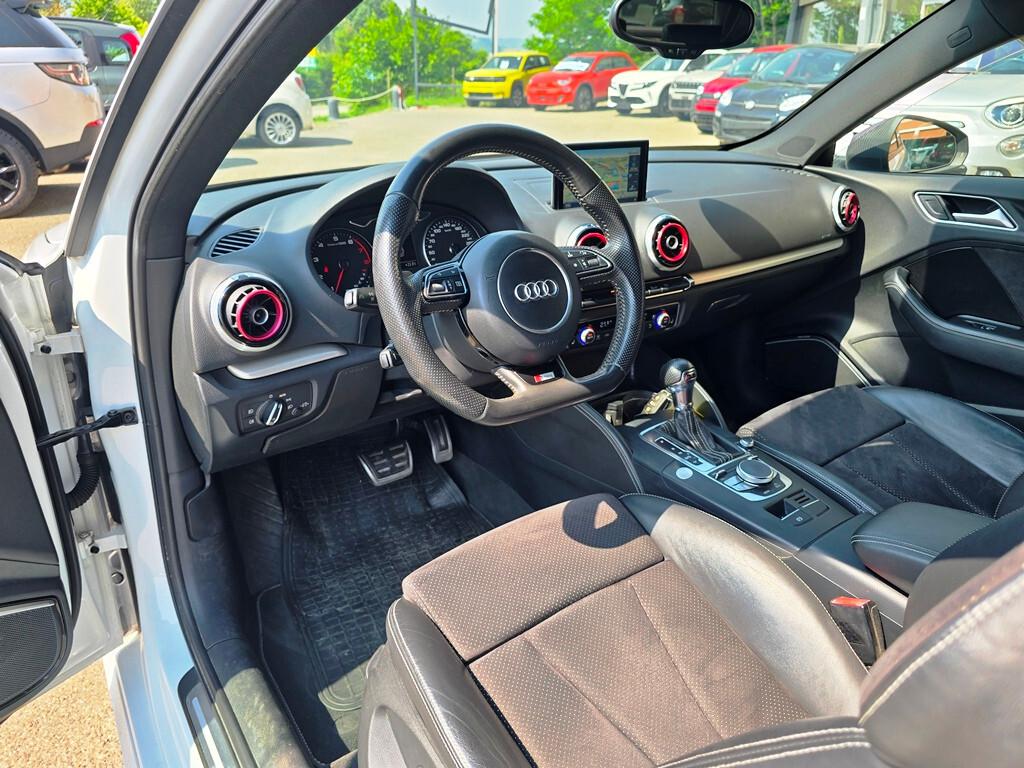 Audi A3 1.8 TFSI 180CV S LINE ESTETICA S3