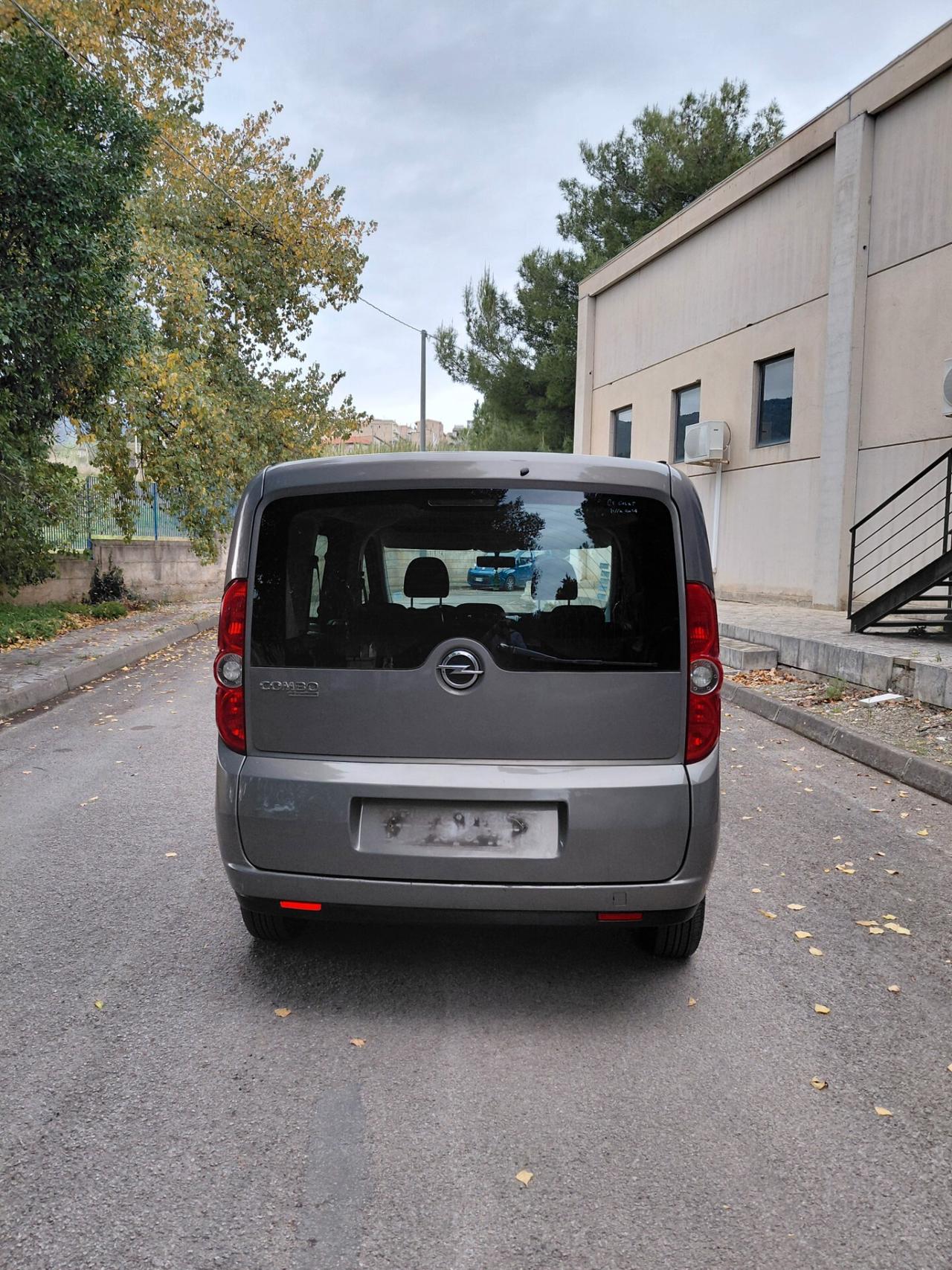 Opel Combo 1.6 CDTi 105CV PC-TN Elective