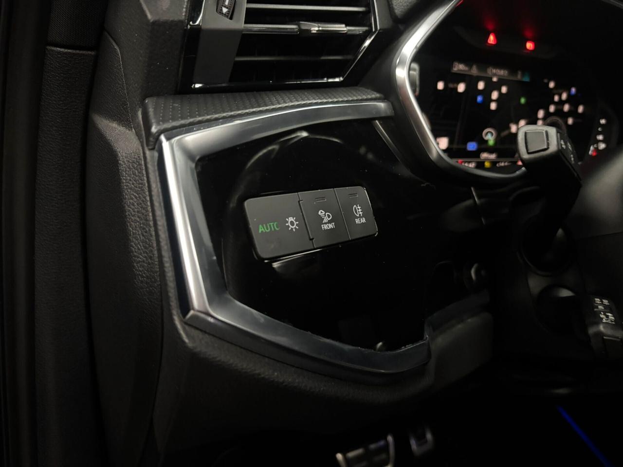 Audi Q3 SPB 35 TDI S tronic line edition 2.0 150CV tetto apribile