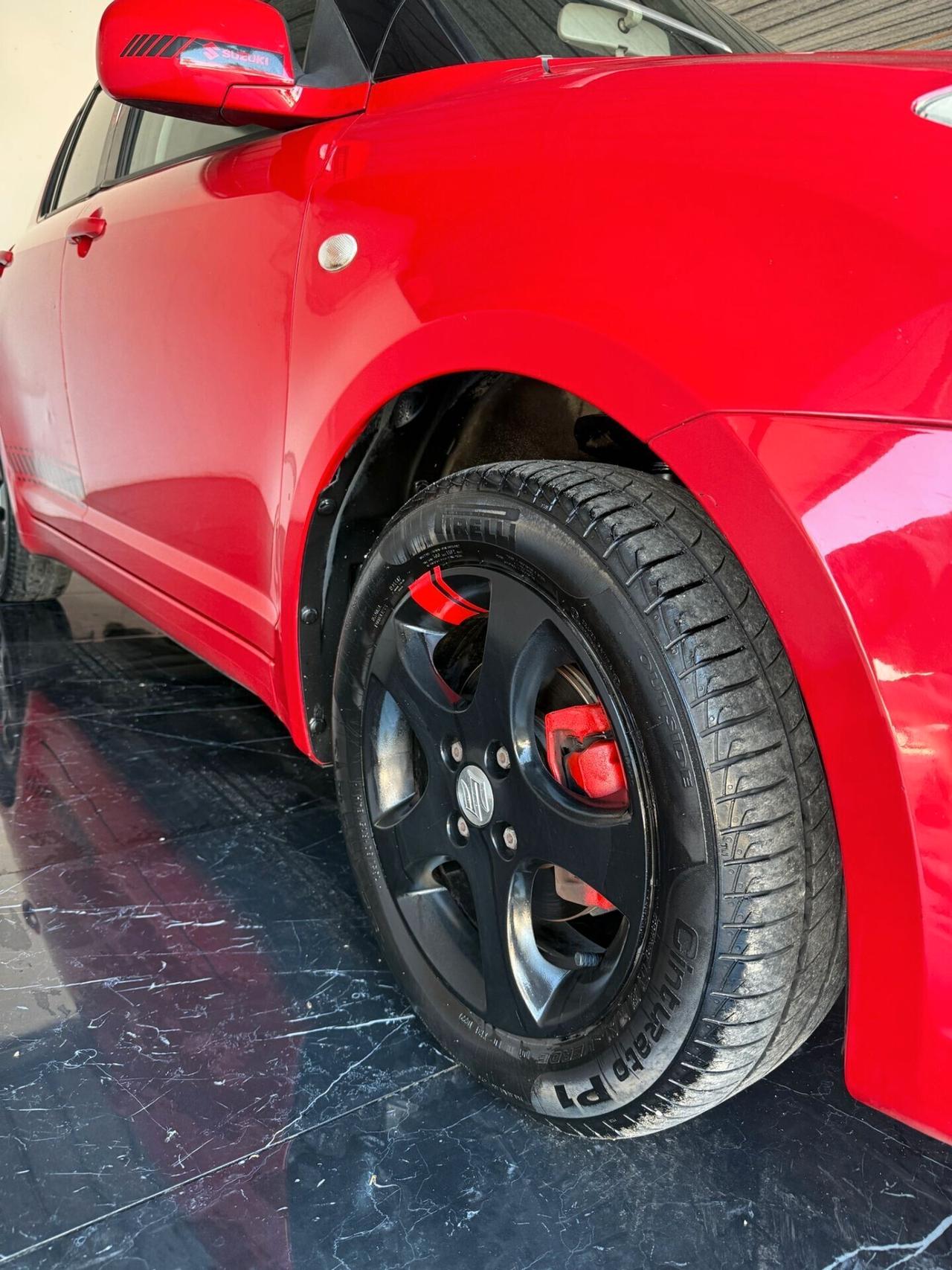 Suzuki Swift Sport Look – Benzina – Perfette Condizioni – Cerchi Neri – Occasione