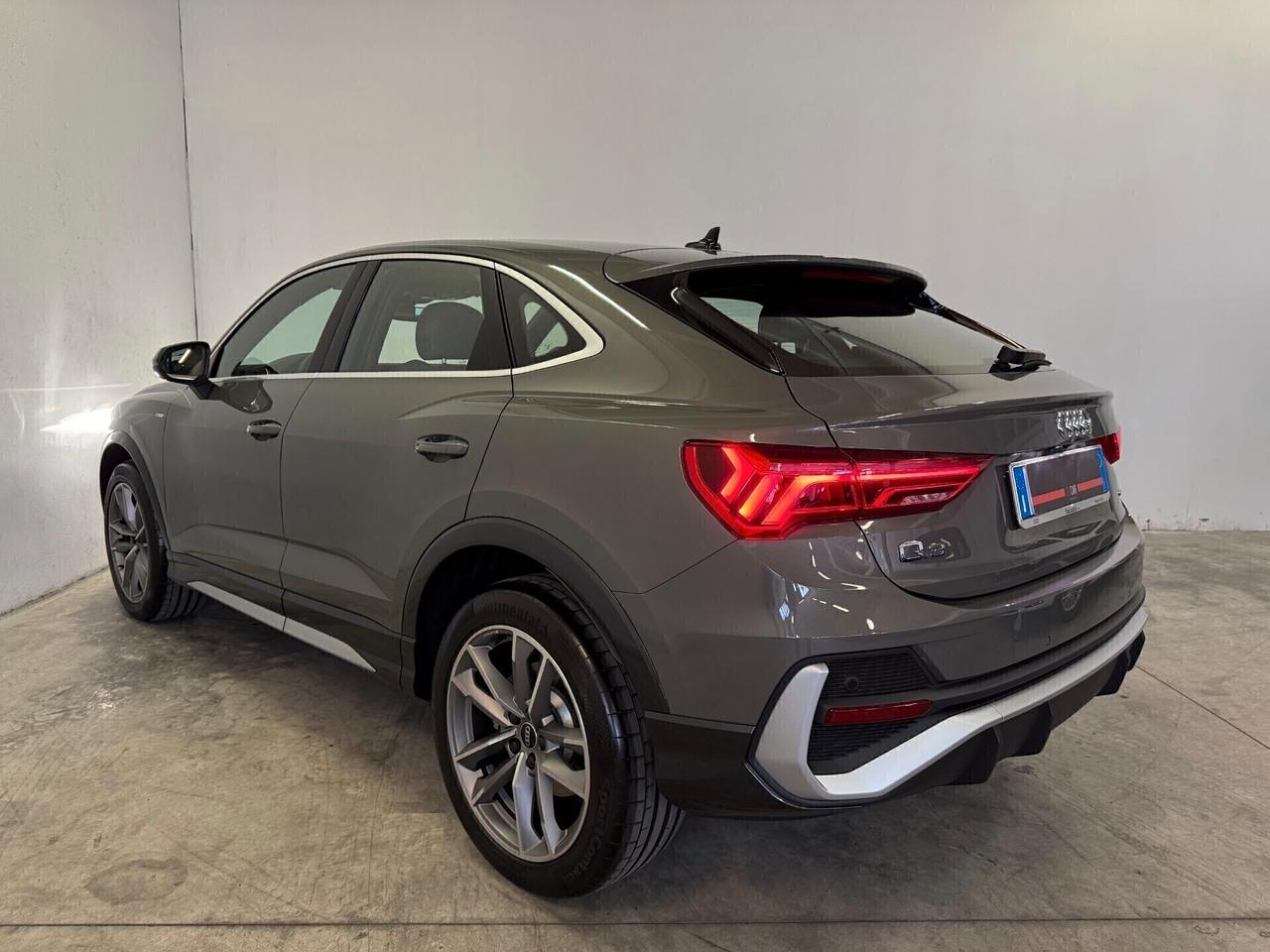 Audi Q3 Sportback 40 2.0 Tfsi Edition S-Line Quattro S-Tronic ** SOLO 2.900 KM ** UFF. ITALIANA IN GARANZIA AUDI ** PREZZO REALE