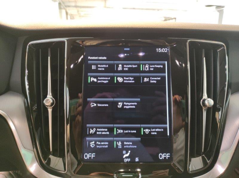 VOLVO V60 (2018-->) - V60 B4 (d) Geartronic Momentum Business Pro