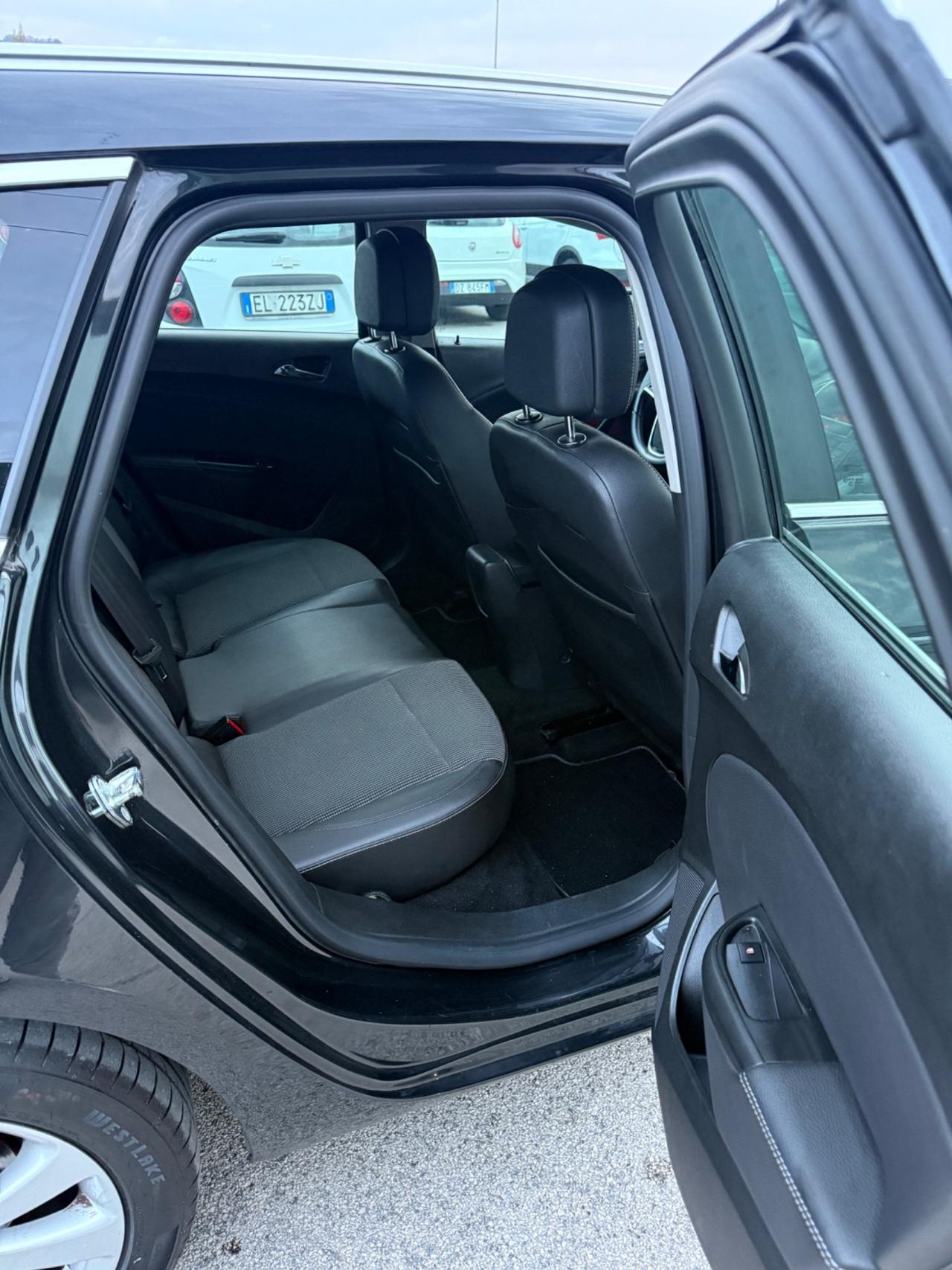 Opel Astra 1.4 Turbo 140CV Sports Tourer GPL Tech Cosmo
