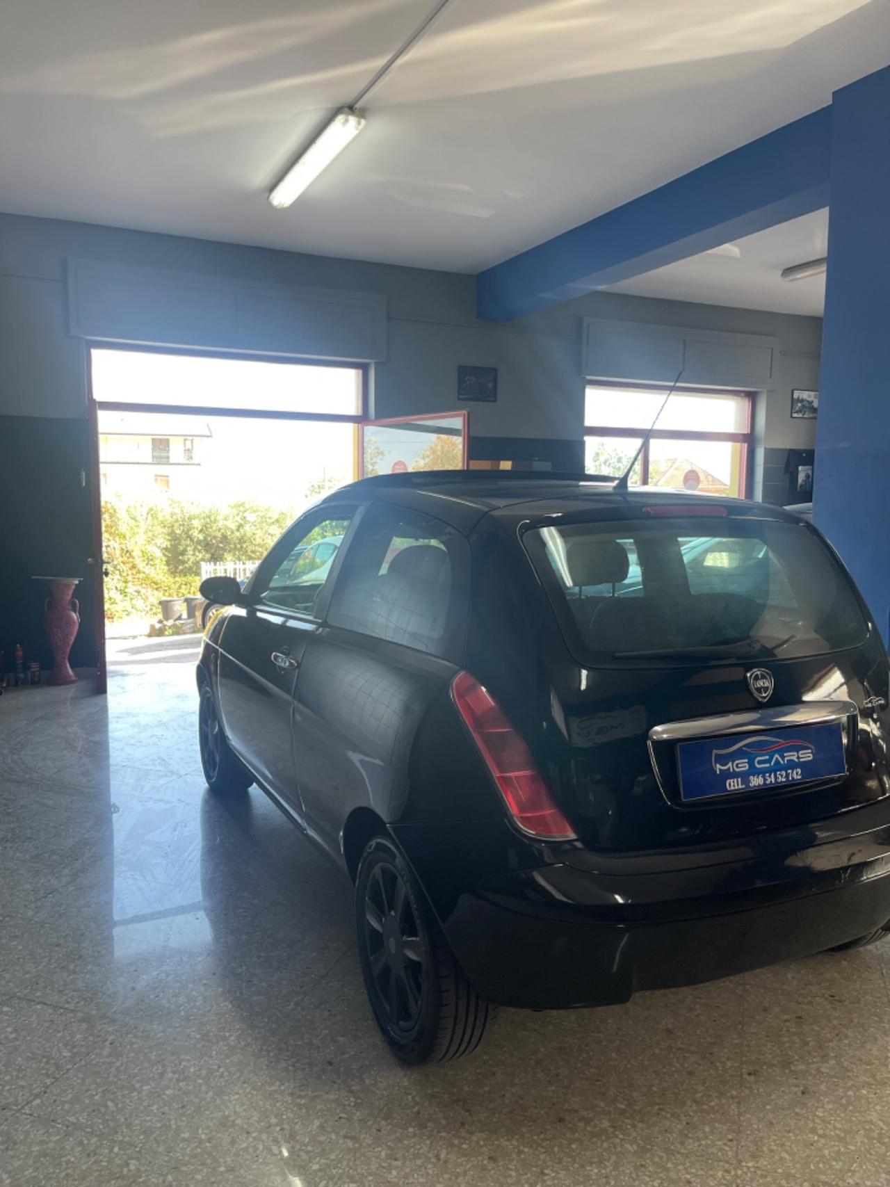 Lancia Ypsilon 1.3 Multijet 16V Platino
