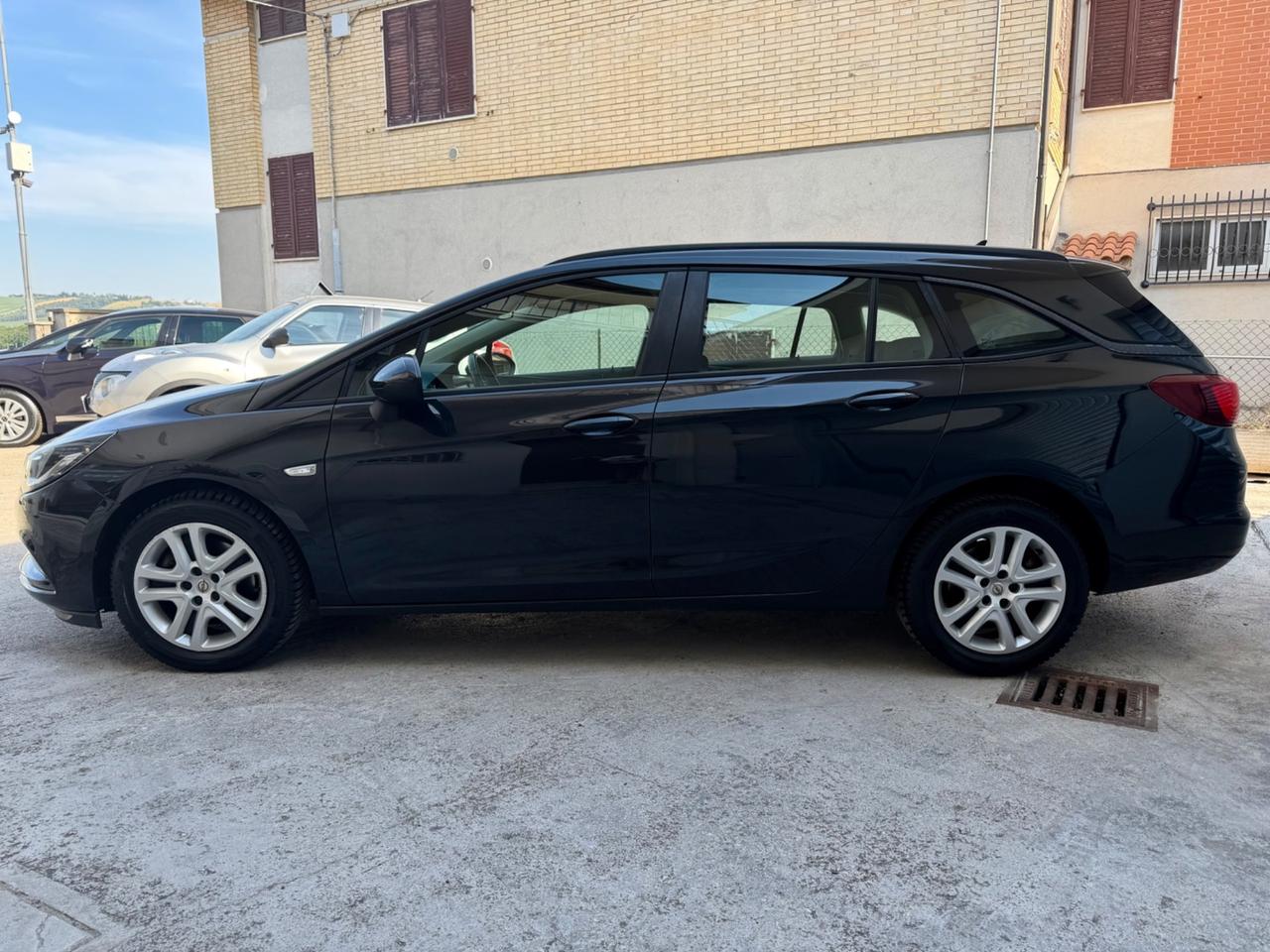 Opel Astra 1.6 CDTi 110CV Start&Stop Sports Tourer Business