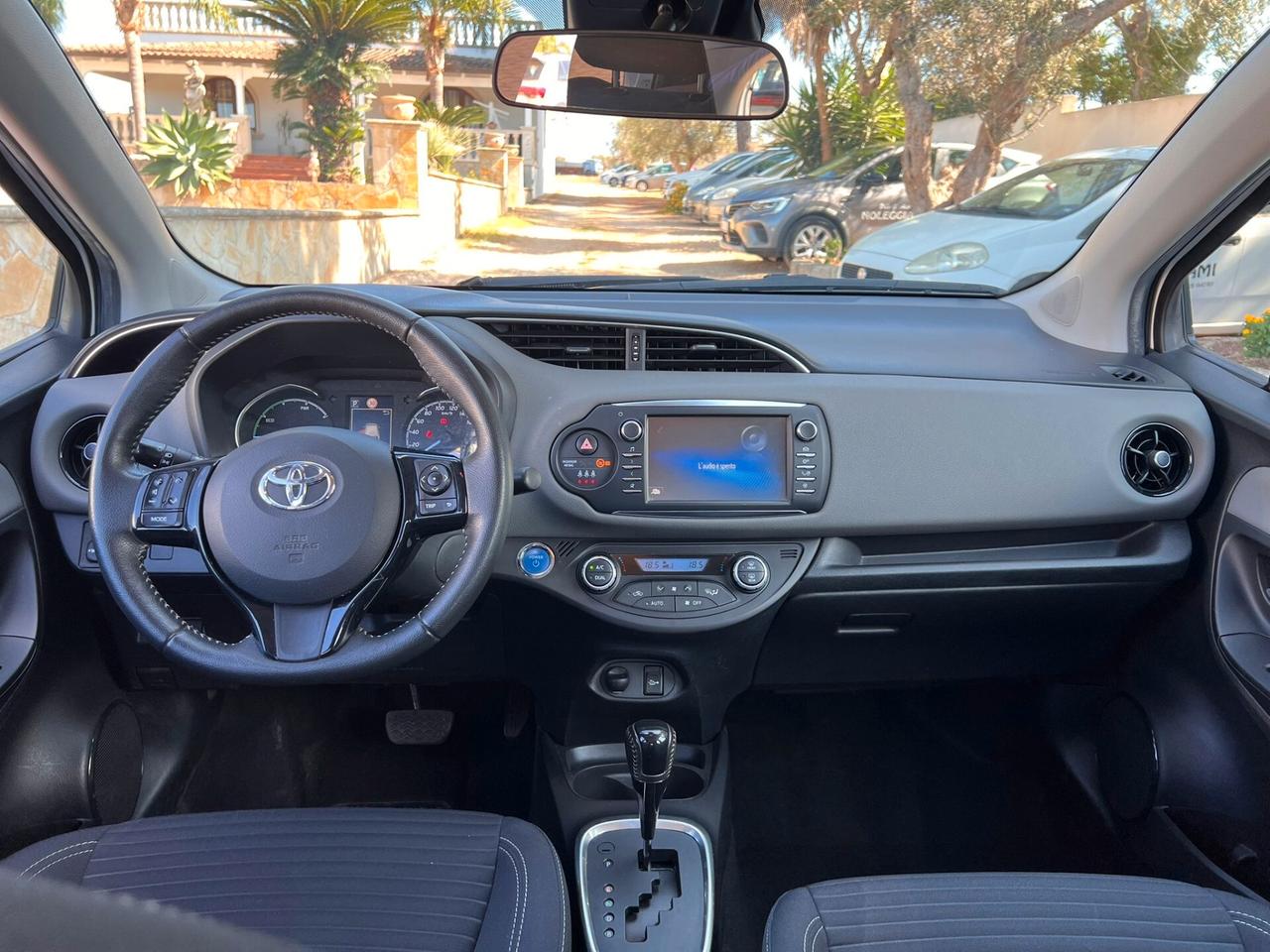 Toyota Yaris 1.5 Hybrid 5 porte Business