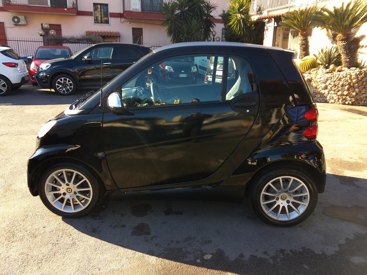 Smart ForTwo 1000 52 kW coupé pure 09